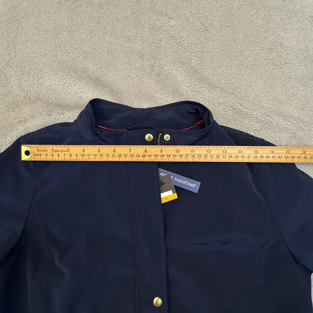 Crown‎ & Ivy NWT Women's Light Jacket Size Small Water Resistant Full Zip